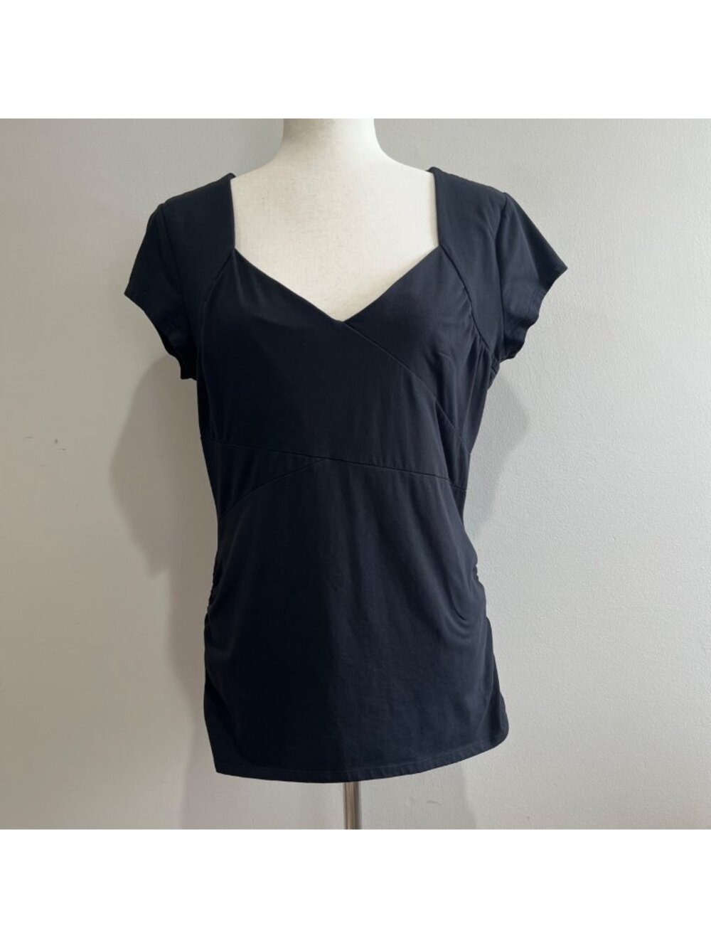 Soho New York & Company Black Sweetheart Neckline Top Womens L Ruched Cap Sleeve